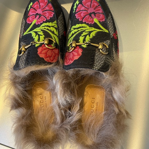 GUCCI Princetown Tapestry Brocade Floral Fur Mules. 38.5 - Picture 6 of 9